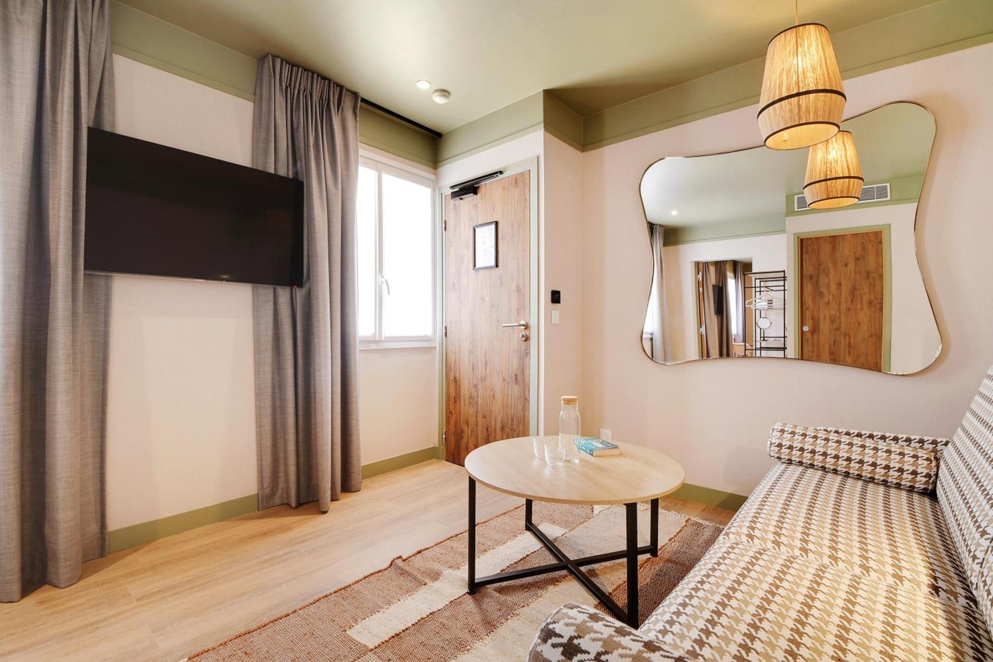 Hotel Cocoon Сент-Уен Екстериор снимка